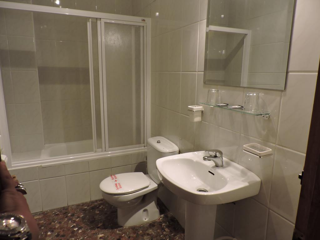 Hostal Sol Y Mar Nerja Buitenkant foto