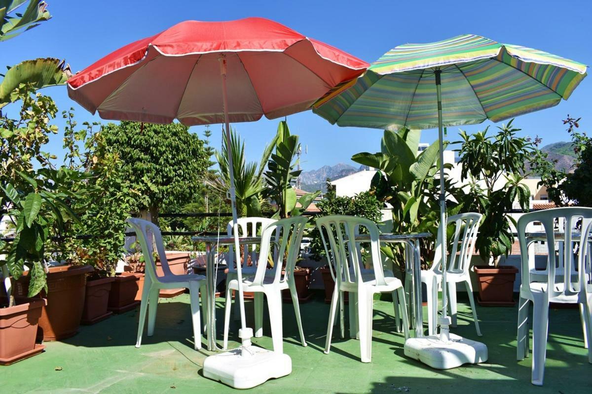 Hostal Sol Y Mar Nerja Buitenkant foto