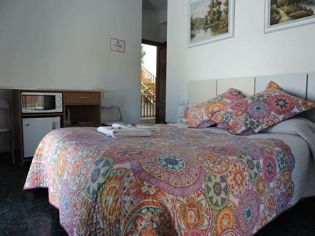 Hostal Sol Y Mar Nerja Buitenkant foto